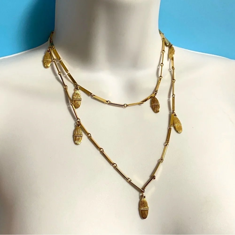 Vintage Retro Gold Tone Chain With Dangles 36
